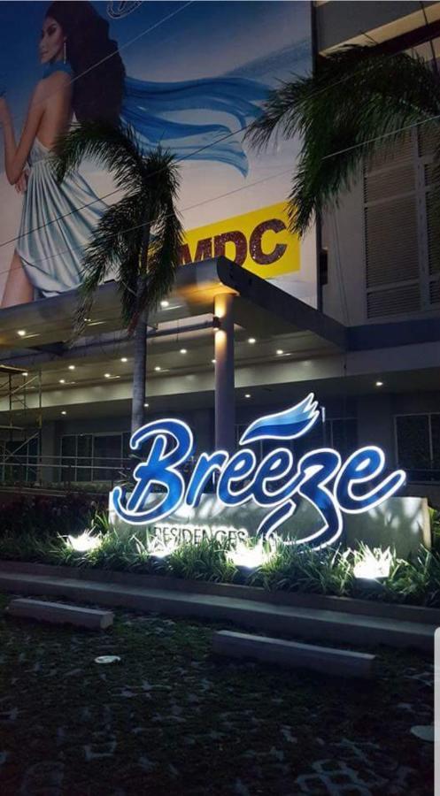 Breeze Residences By Cs Luxe Manila Esterno foto