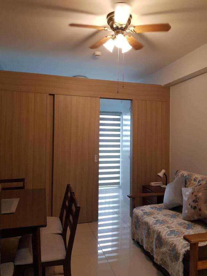 Breeze Residences By Cs Luxe Manila Esterno foto