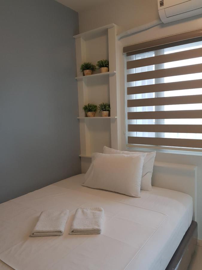 Breeze Residences By Cs Luxe Manila Esterno foto