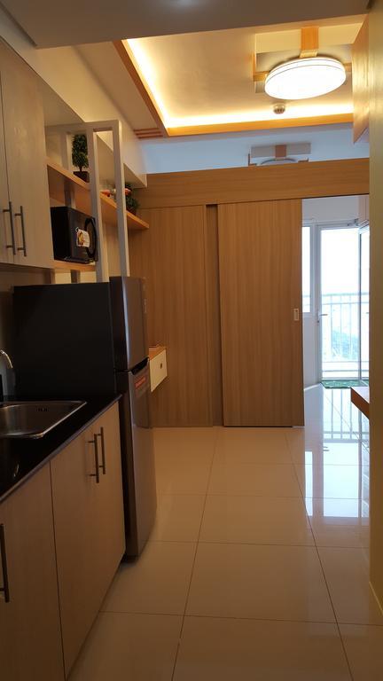 Breeze Residences By Cs Luxe Manila Esterno foto