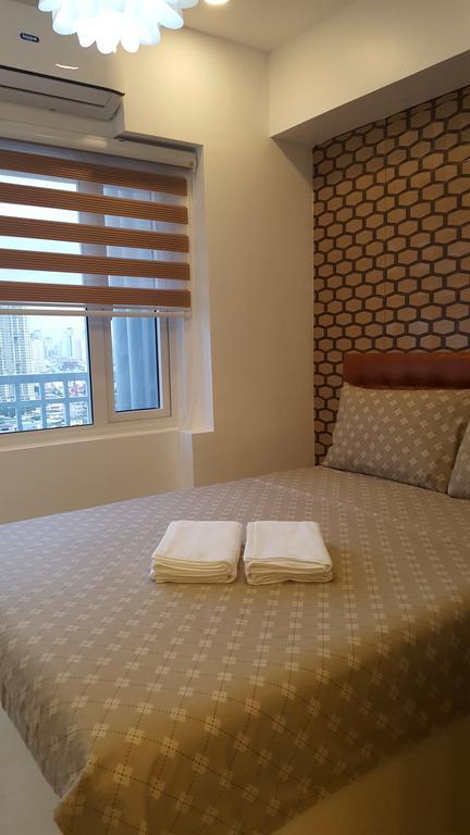 Breeze Residences By Cs Luxe Manila Esterno foto