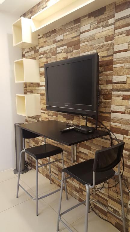 Breeze Residences By Cs Luxe Manila Esterno foto